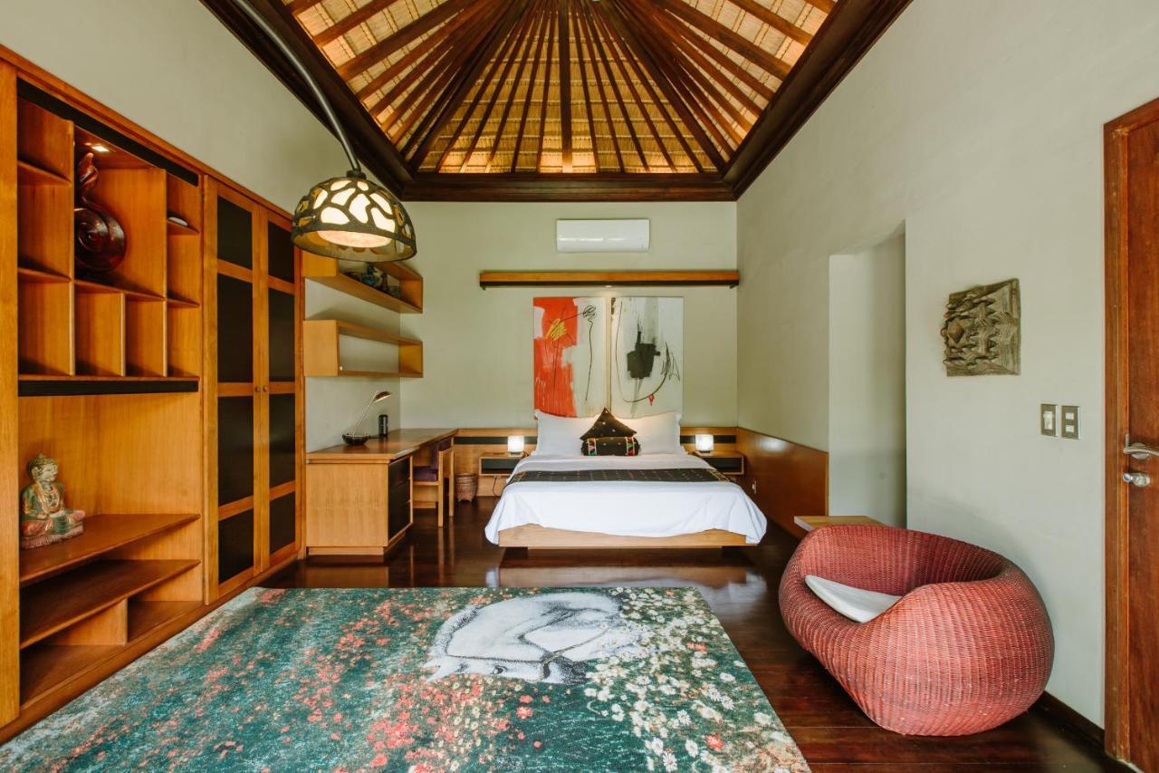 Pronoia Beach Resort Jimbaran Buitenkant foto