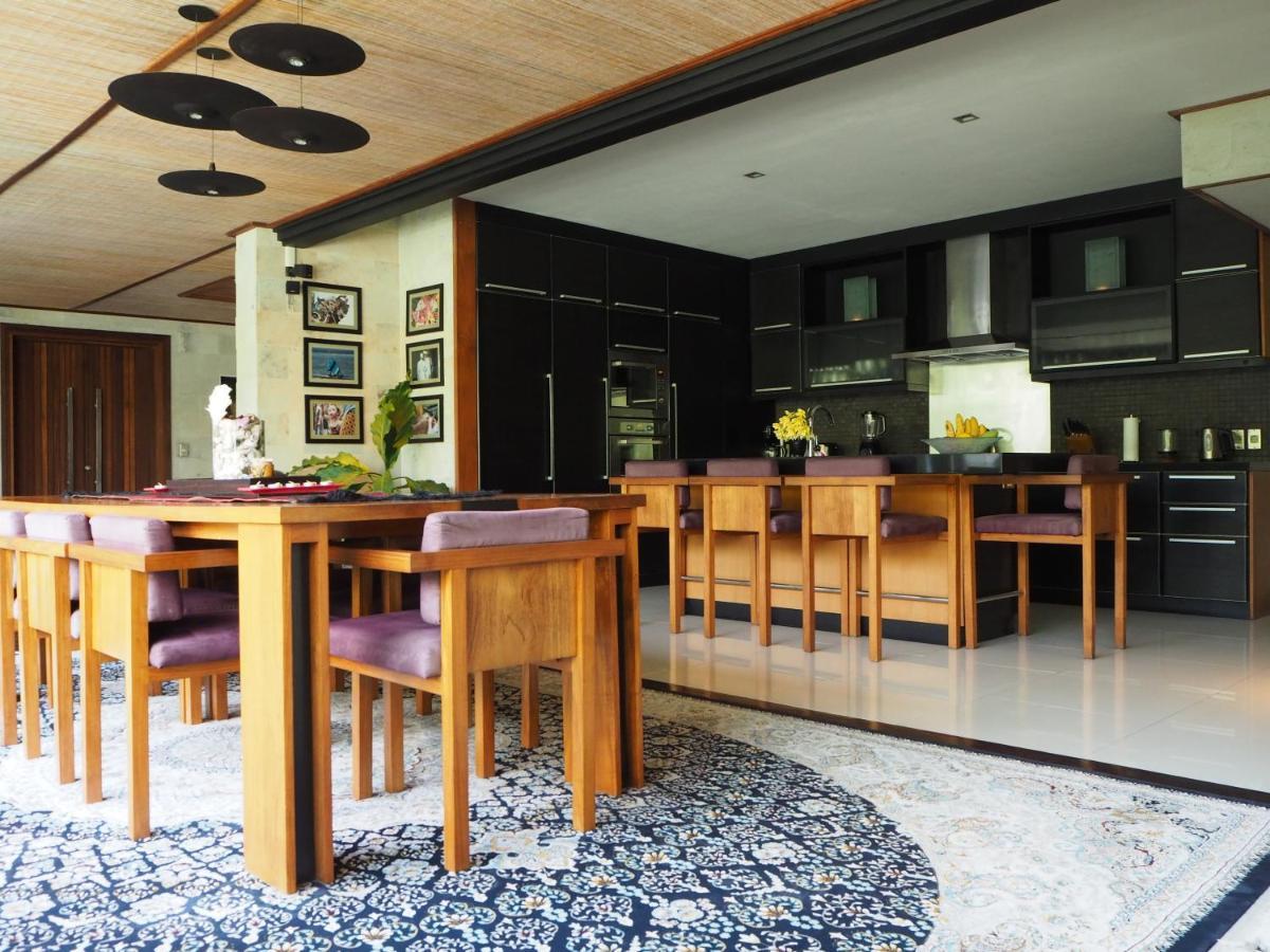 Pronoia Beach Resort Jimbaran Buitenkant foto