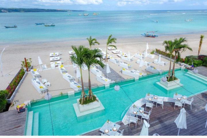 Pronoia Beach Resort Jimbaran Buitenkant foto