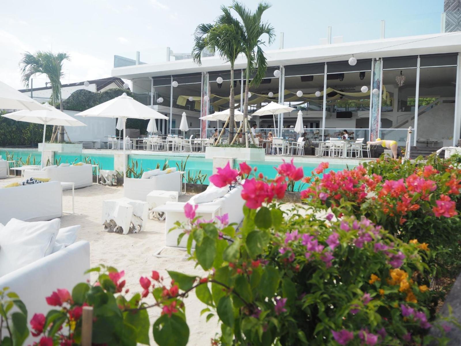 Pronoia Beach Resort Jimbaran Buitenkant foto